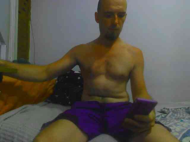 Greatfeelig Live Webcam on BongaCams