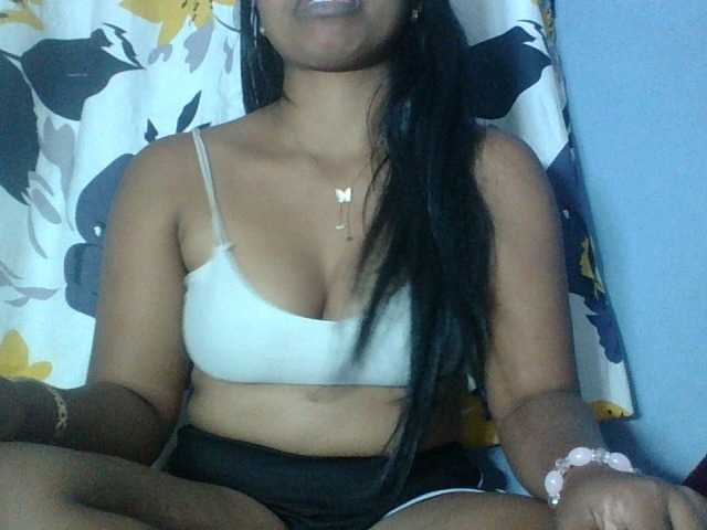 Miarizou live cam on BongaCams