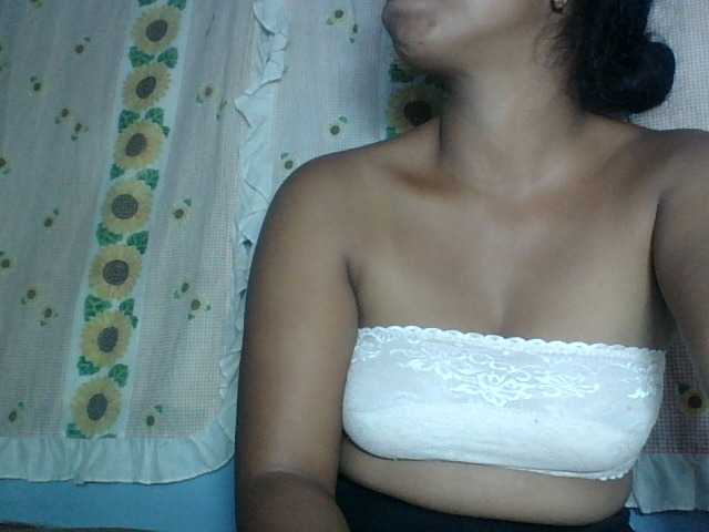Miarizou live cam on BongaCams