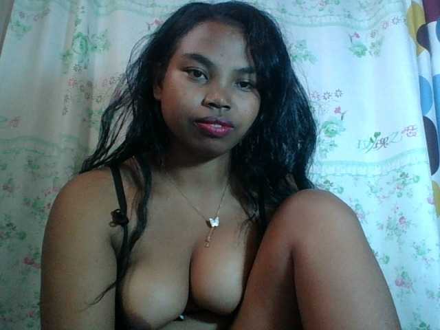 Miarizou's BongaCams show and profile