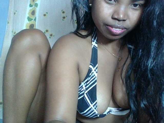 Miarizou live cam on BongaCams