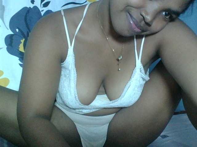 Miarizou live cam on BongaCams