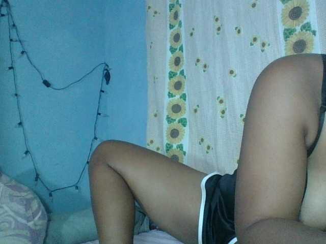 Miarizou live cam on BongaCams