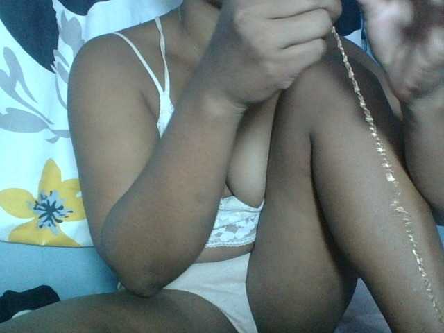 Miarizou live cam on BongaCams