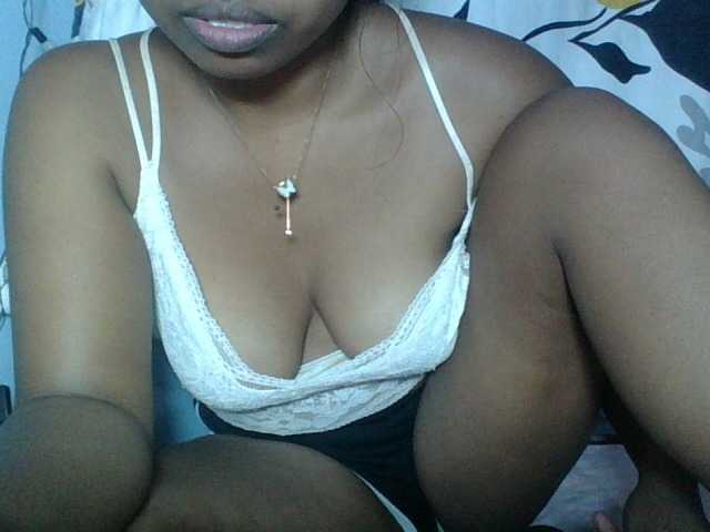 Miarizou live cam on BongaCams