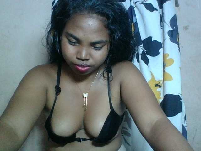 Miarizou's BongaCams show and profile