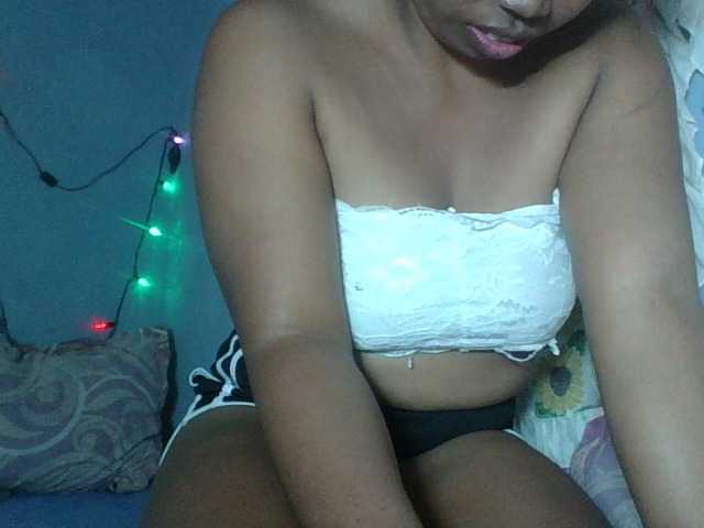 Miarizou live cam on BongaCams