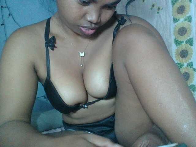 Miarizou live cam on BongaCams