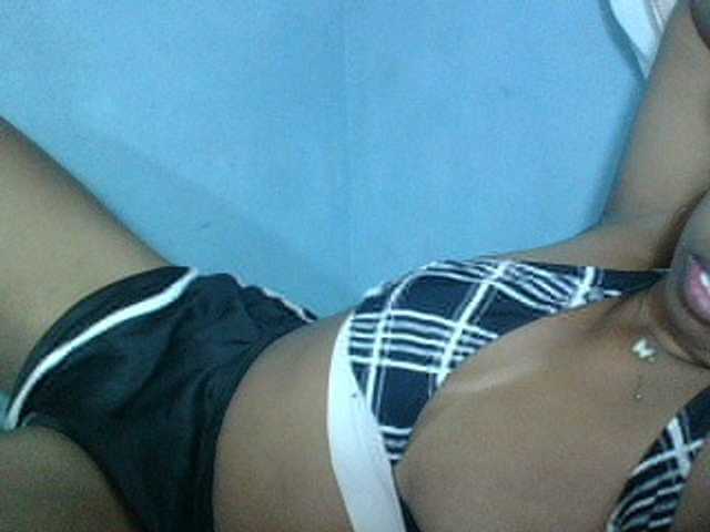 Miarizou live cam on BongaCams