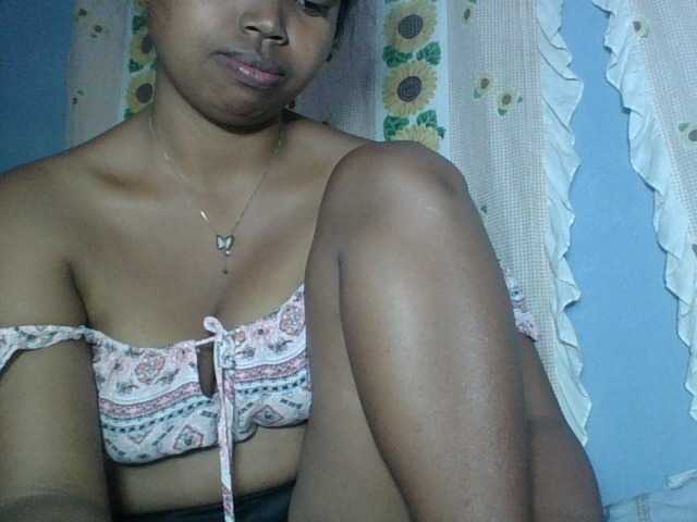 Miarizou live cam on BongaCams