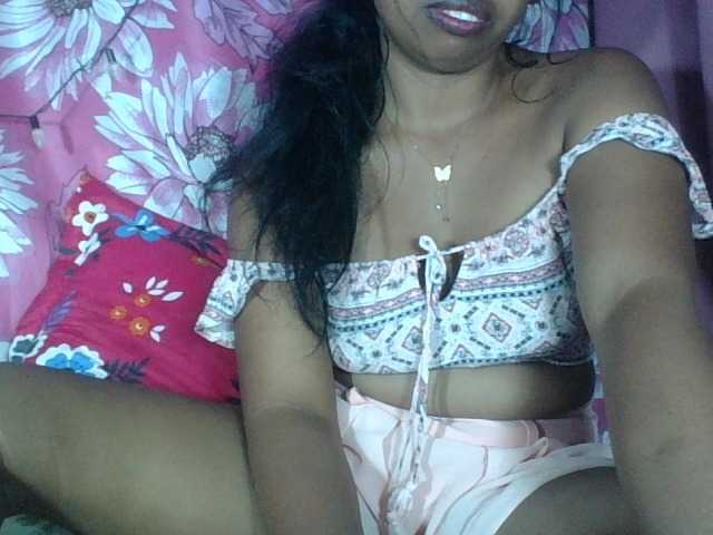 Miarizou live cam on BongaCams