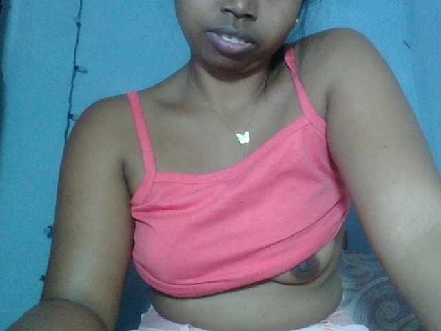 Miarizou live cam on BongaCams