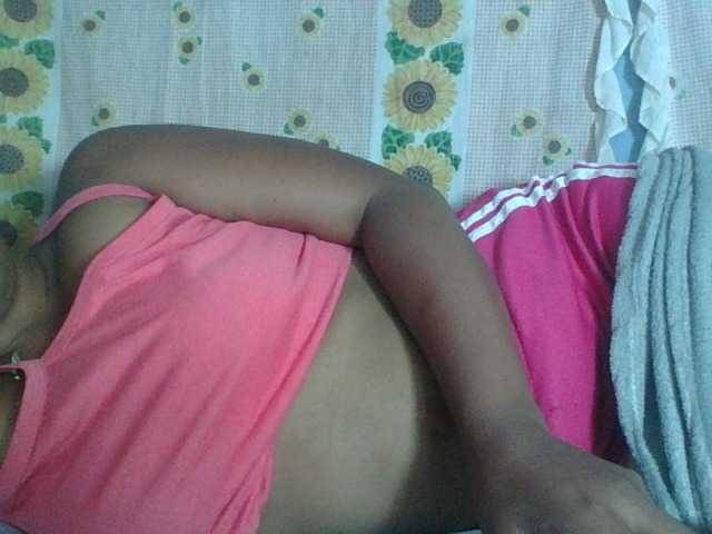 Miarizou live cam on BongaCams