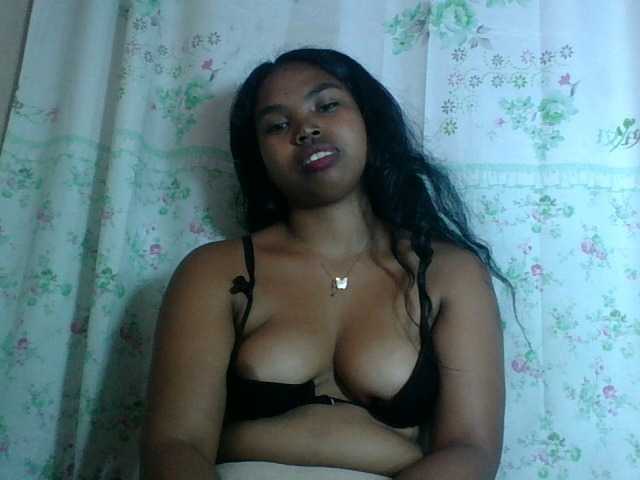 Miarizou's BongaCams show and profile