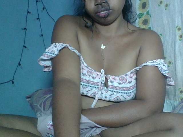 Miarizou live cam on BongaCams