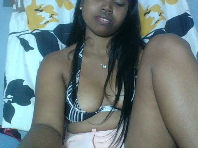 Miarizou live cam on BongaCams