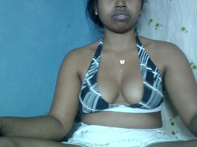 Miarizou live webcam show