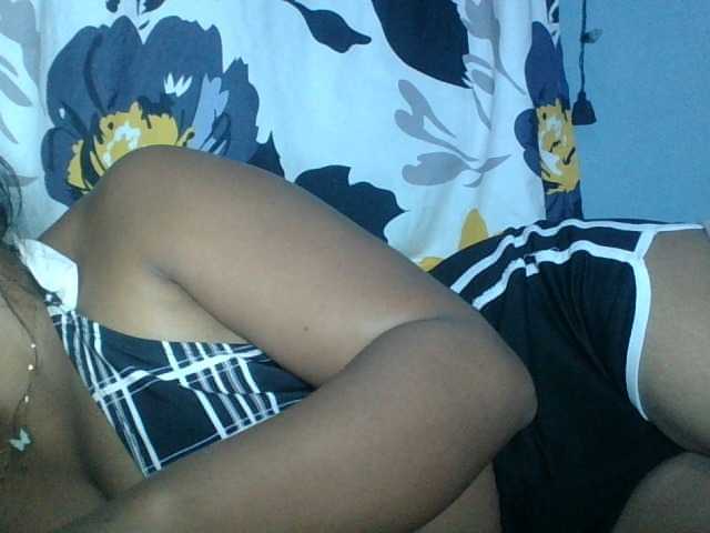 Miarizou live cam on BongaCams