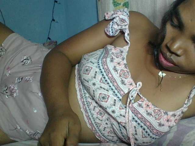 Miarizou live cam on BongaCams