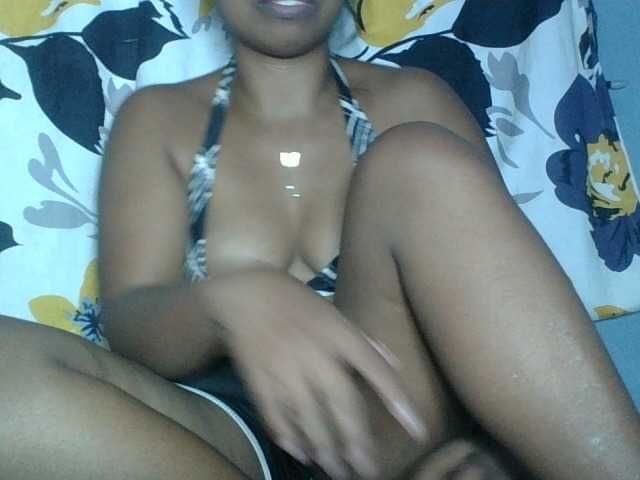 Miarizou live cam on BongaCams