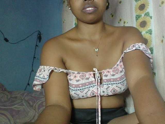 Miarizou live cam on BongaCams