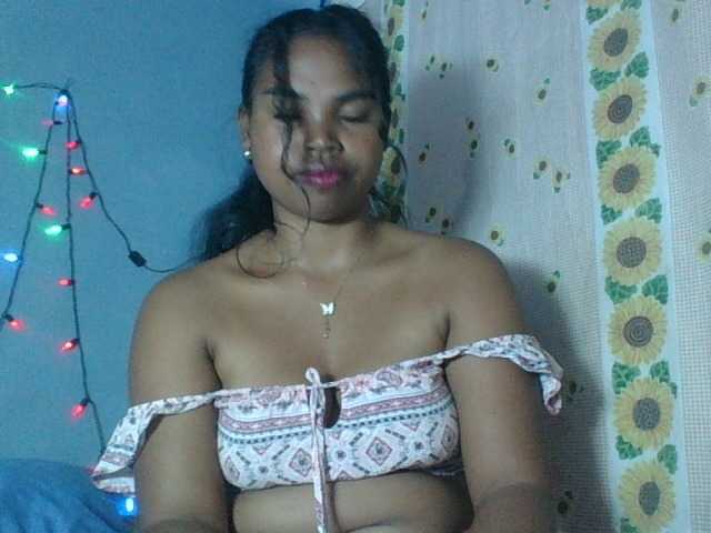 Miarizou live cam on BongaCams