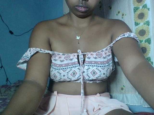 Miarizou live cam on BongaCams