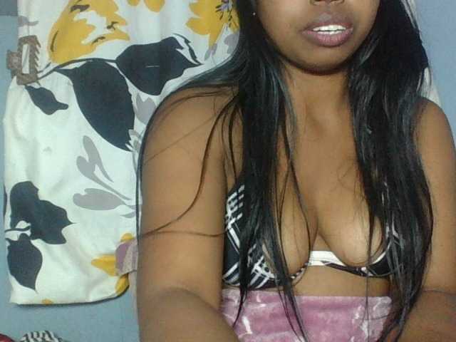 Camgirl Miarizou sur Bongacams