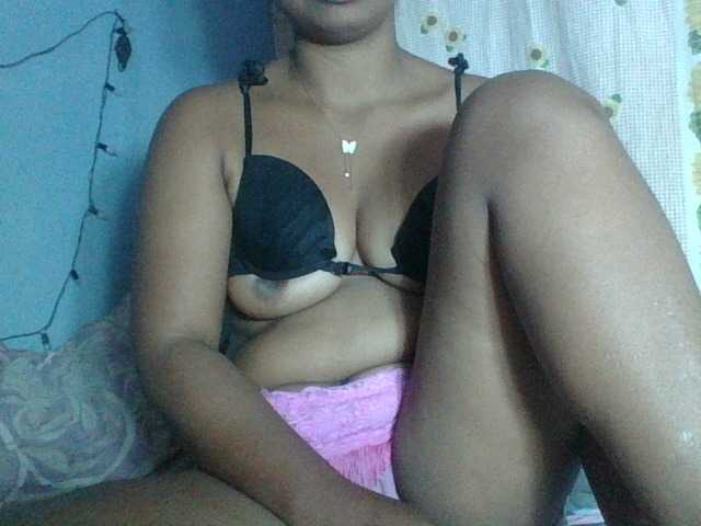 Miarizou live cam on BongaCams