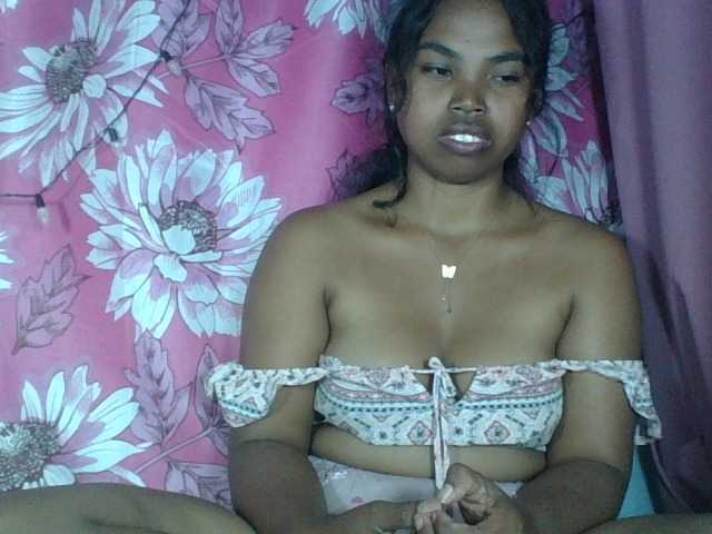 Miarizou live cam on BongaCams