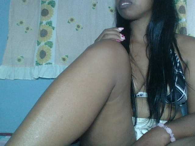 Miarizou live cam on BongaCams
