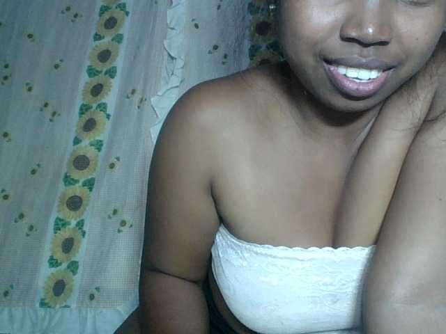 Miarizou live cam on BongaCams