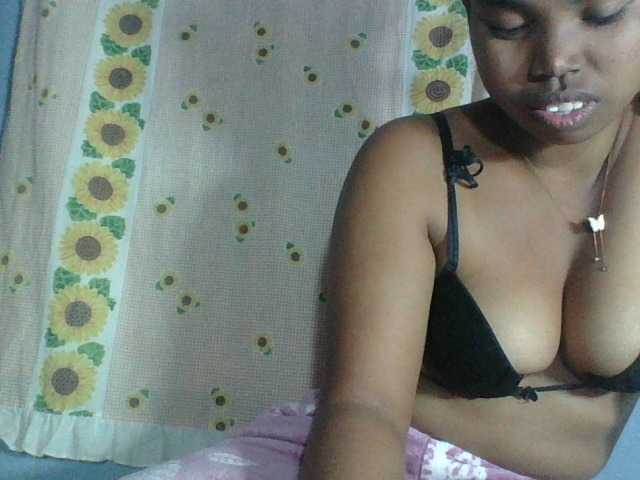 Miarizou live cam on BongaCams