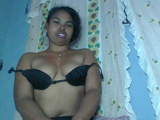 Miarizou live cam on BongaCams
