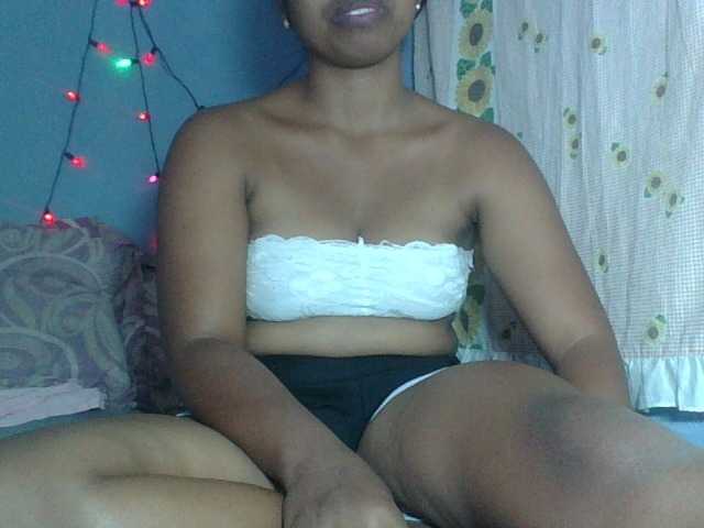 Miarizou live cam on BongaCams