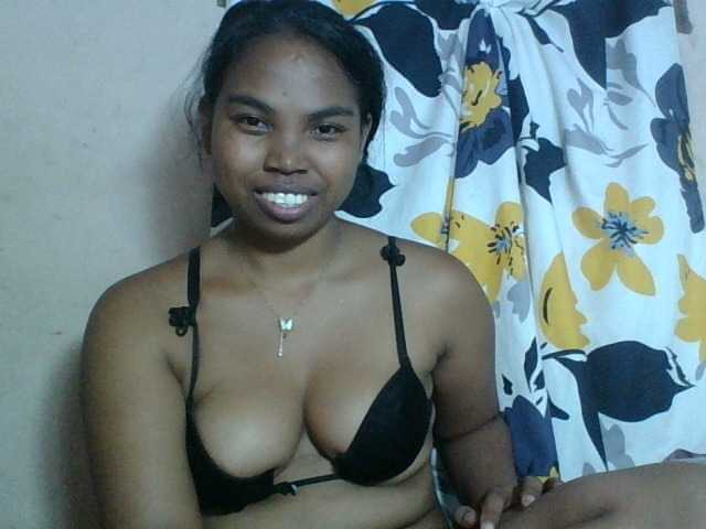 Profile and Statistics for Miarizou on BongaCams