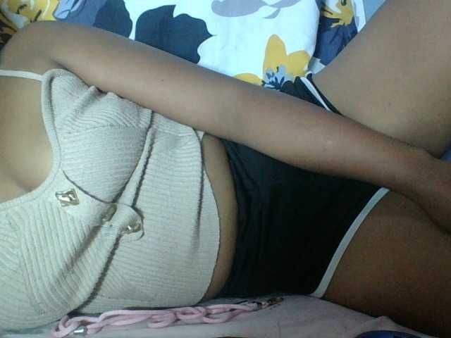 Miarizou live cam on BongaCams