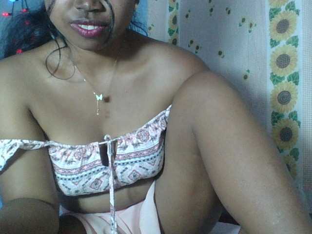 Miarizou live cam on BongaCams