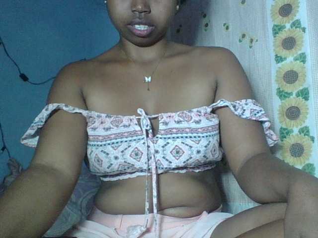 Miarizou live cam on BongaCams