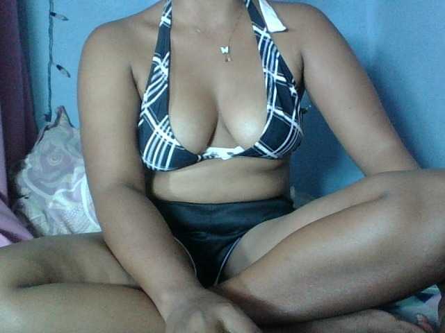 Miarizou live webcam show
