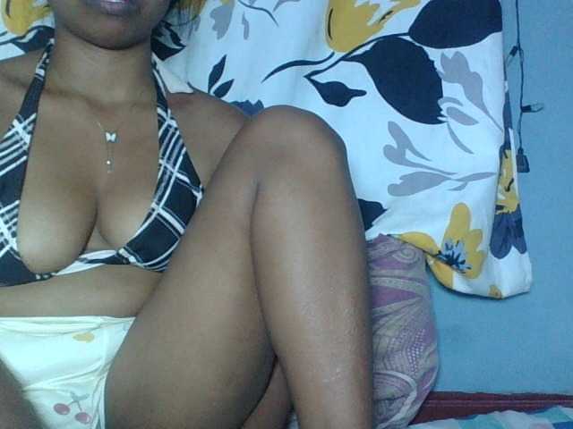 Miarizou live cam on BongaCams