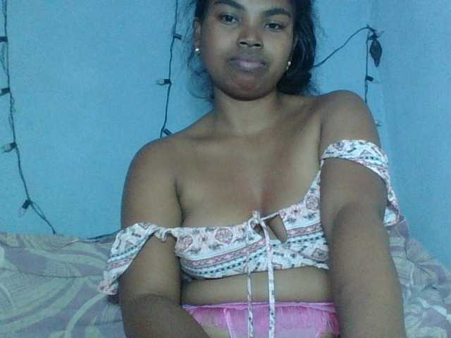 Miarizou live cam on BongaCams
