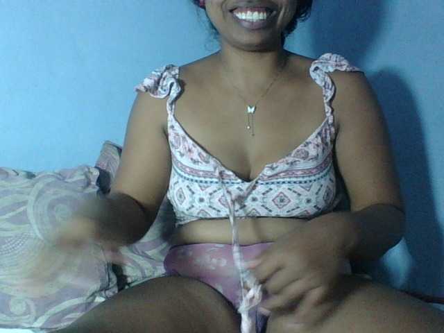 Miarizou live cam on BongaCams