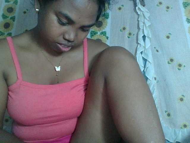 Miarizou live cam on BongaCams