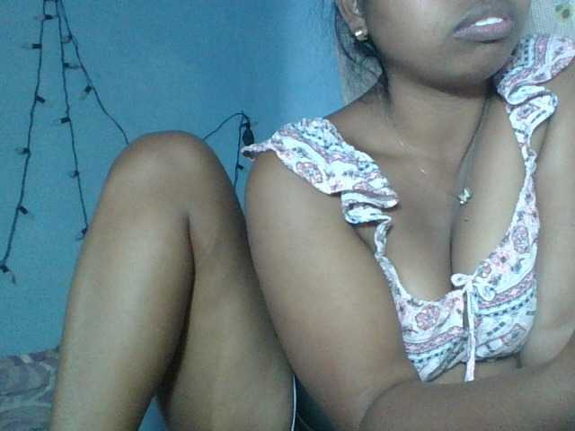 Miarizou live cam on BongaCams