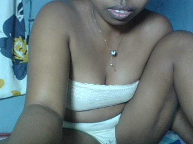 Miarizou live cam on BongaCams