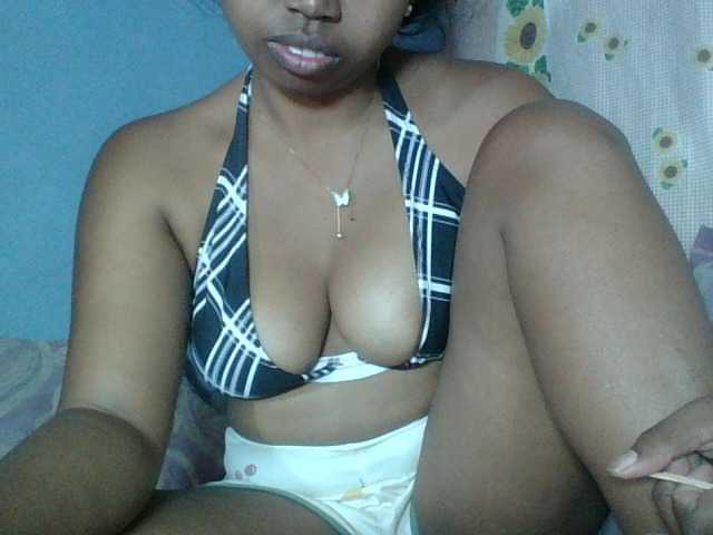 Miarizou live webcam show