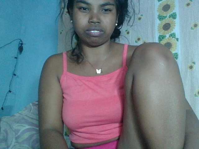 Miarizou live cam on BongaCams