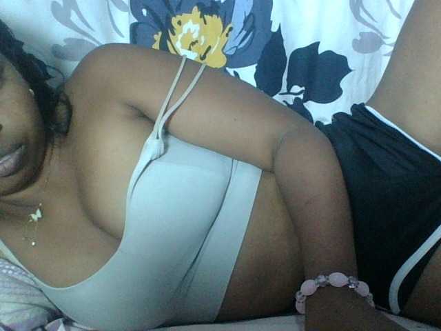 Camgirl Miarizou sur Bongacams