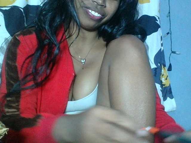 Miarizou vous attend pour discuter, flirter et plus sur bongacams